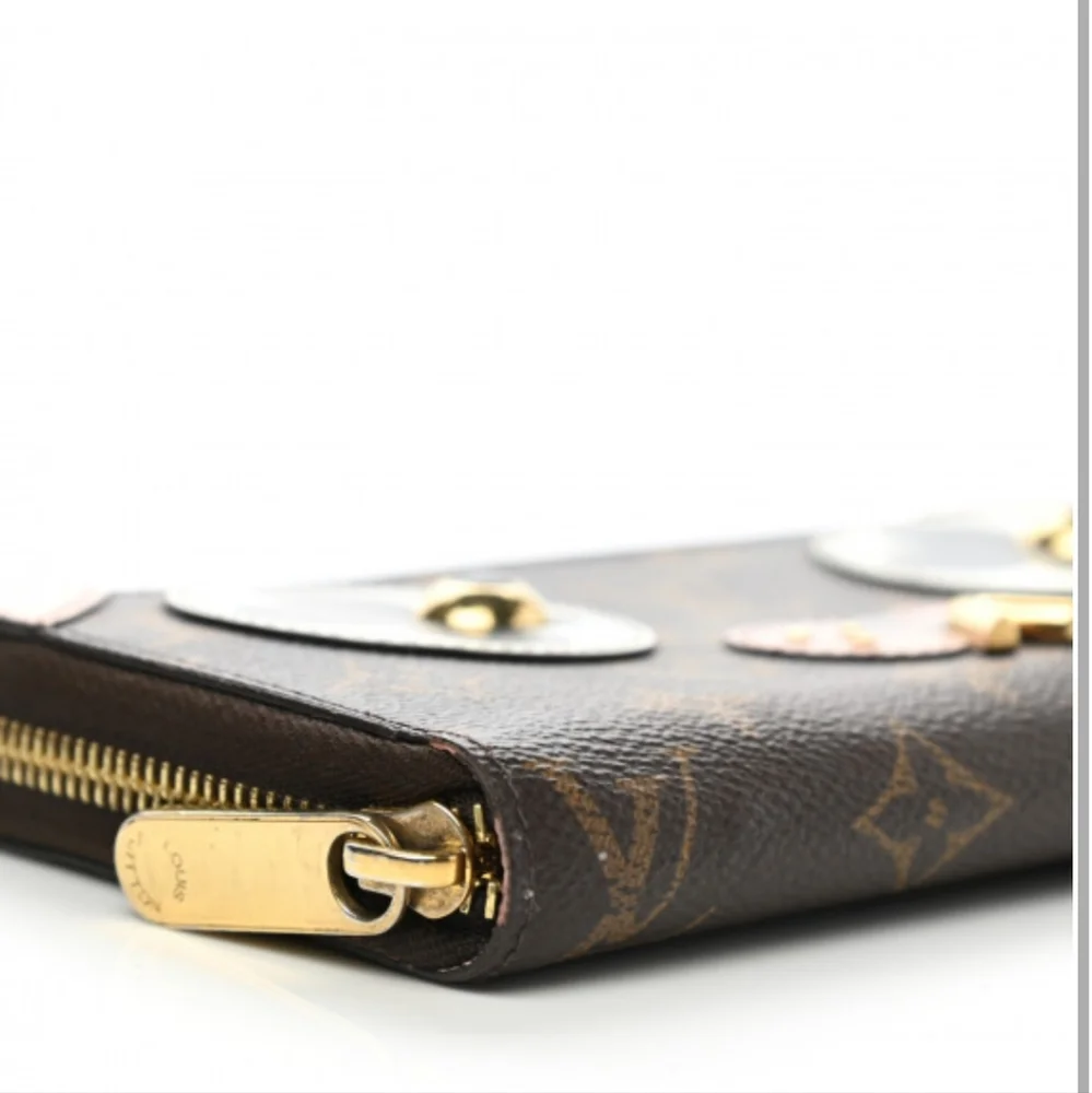 Louis Vuitton - Monogram Canvas Dog Zippy Coin Purse - Wallet | Brown